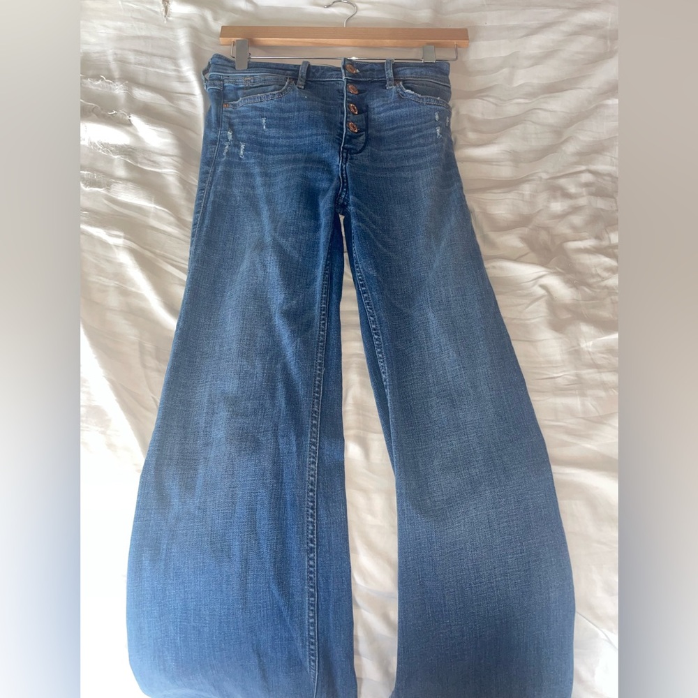 Abercrombie & Fitch Wide Leg Flare High Rise